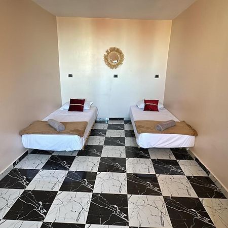 אימסואן Soraya Guest House Surf Camp & Restaurant מראה חיצוני תמונה